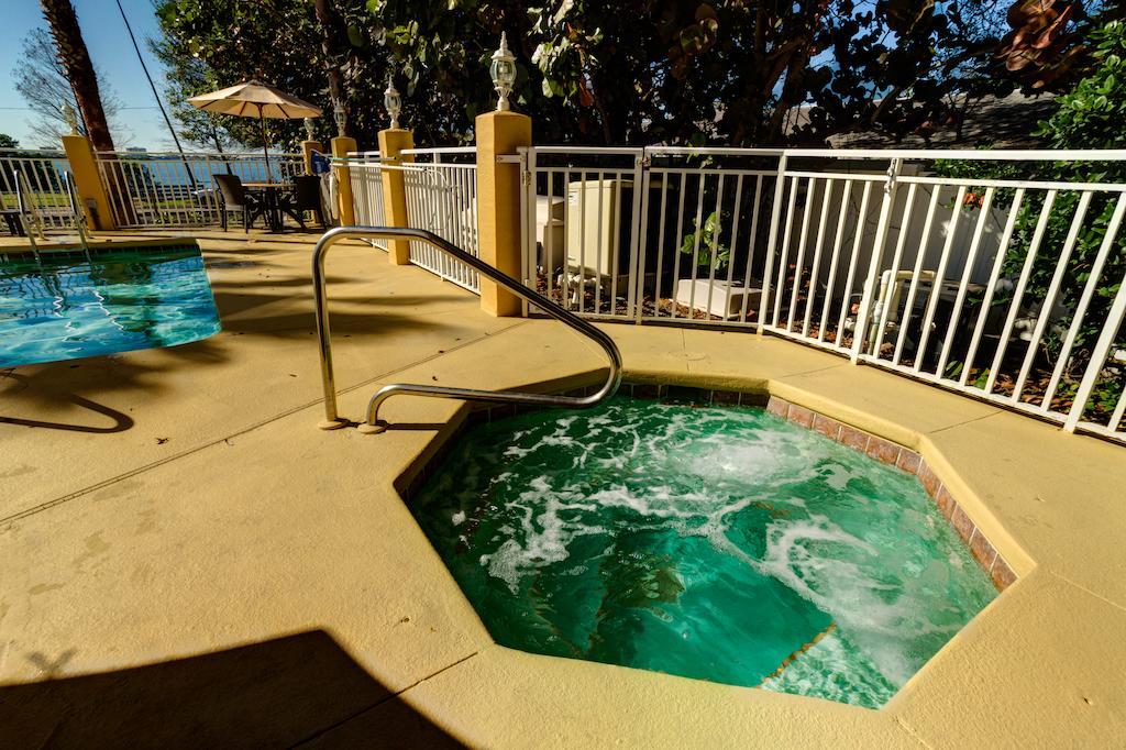 Comfort Suites Clearwater - Dunedin Екстериор снимка
