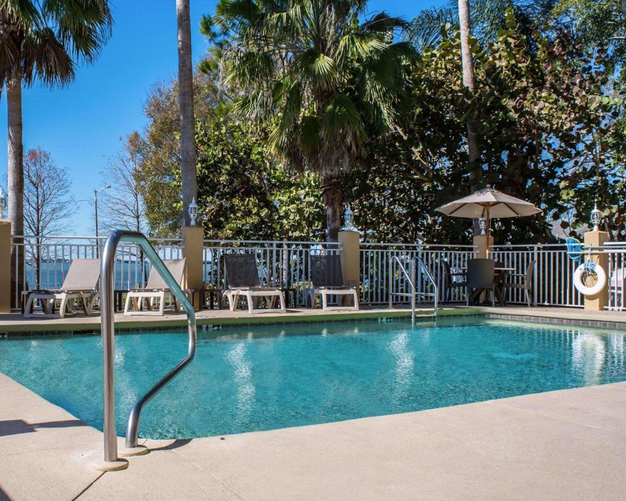 Comfort Suites Clearwater - Dunedin Екстериор снимка