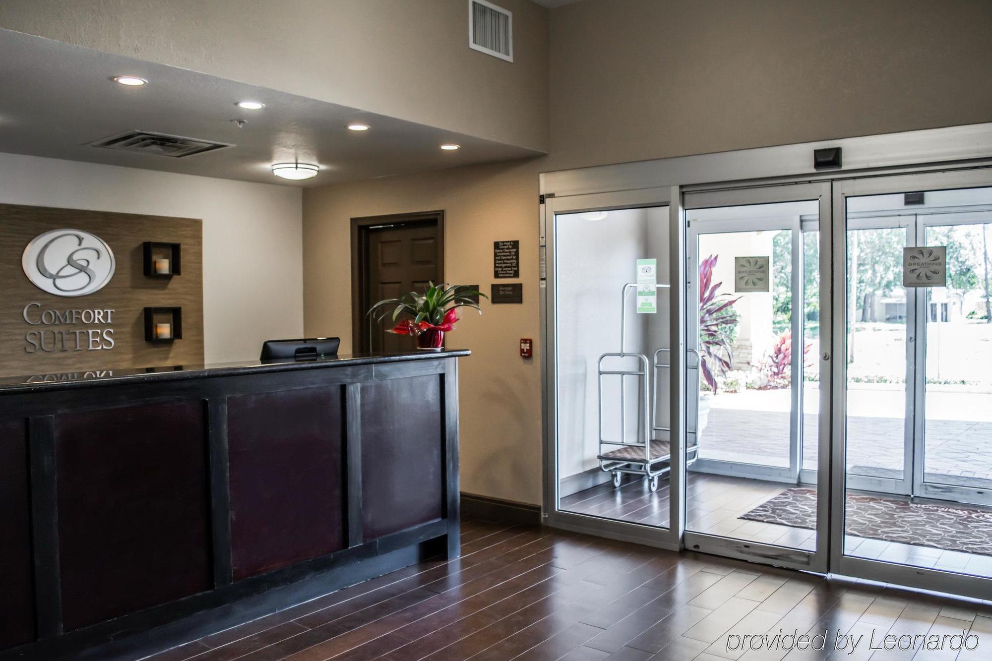 Comfort Suites Clearwater - Dunedin Екстериор снимка