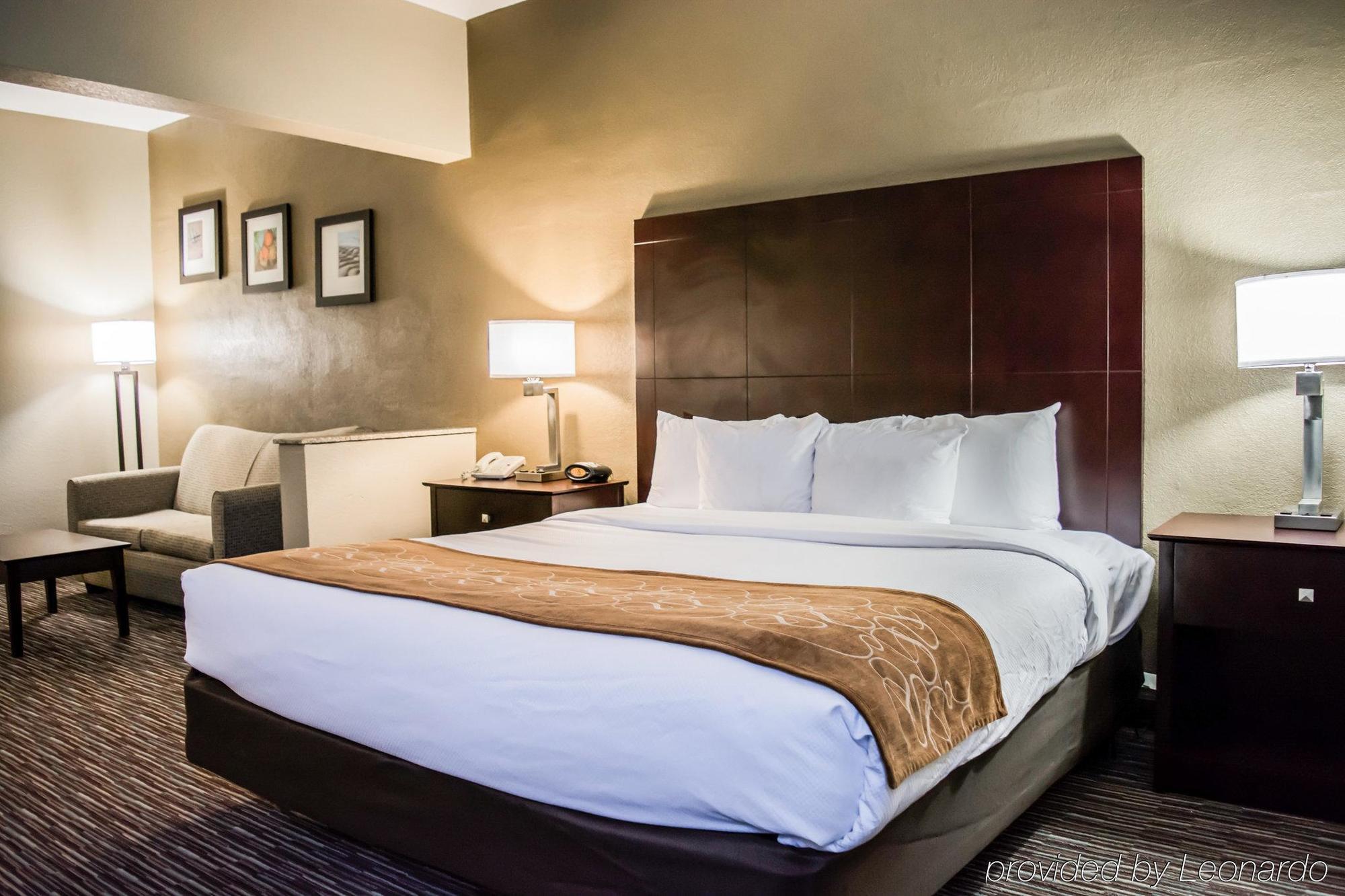 Comfort Suites Clearwater - Dunedin Екстериор снимка
