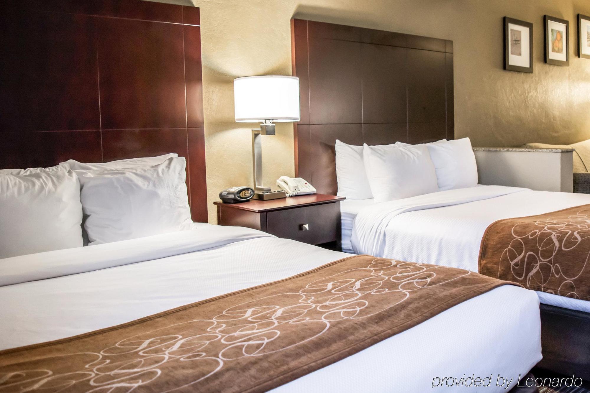 Comfort Suites Clearwater - Dunedin Екстериор снимка